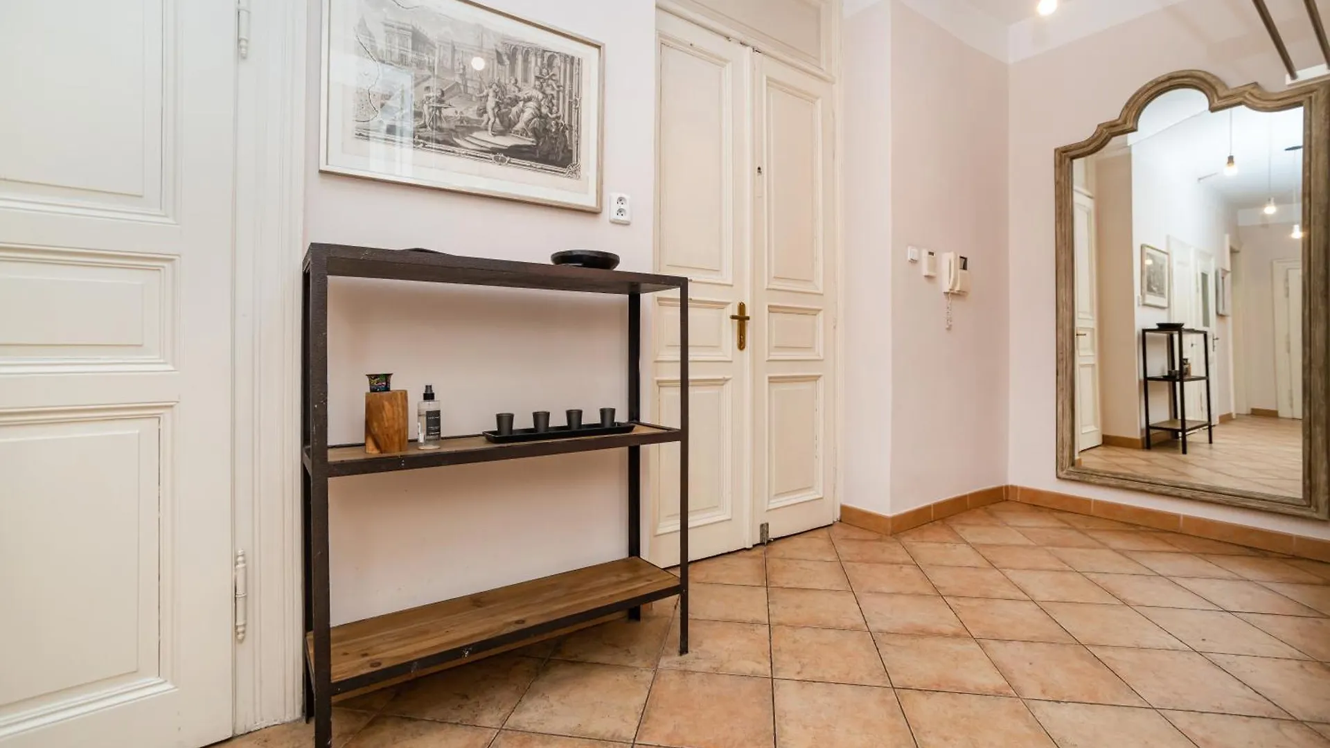 Large And Modern Apartment In The Heart Of Praga Czechy