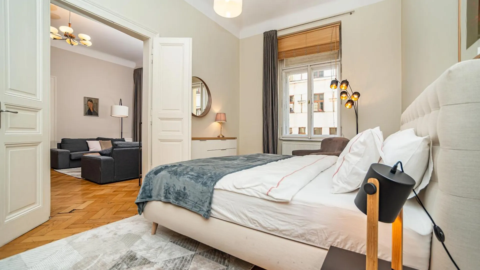 Large And Modern Apartment In The Heart Of Praga