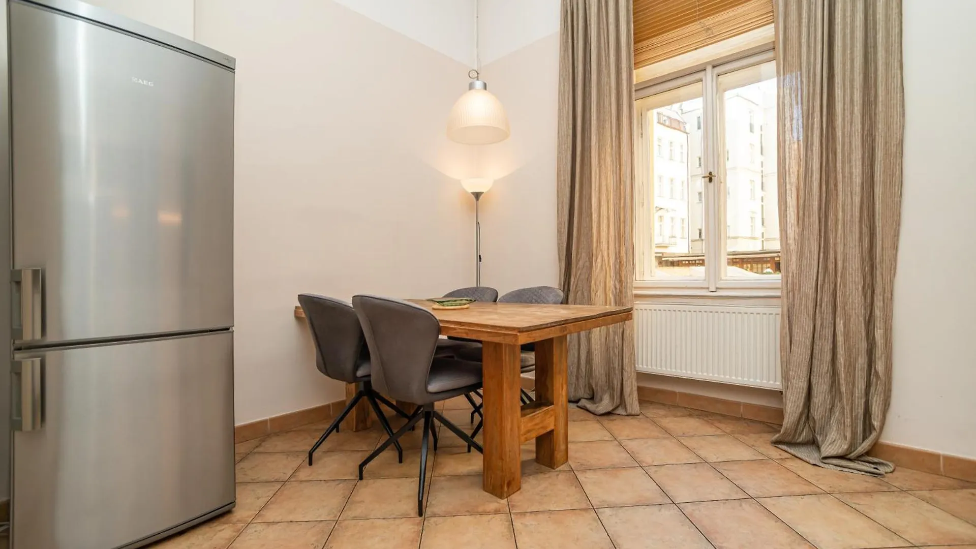 Large And Modern Apartment In The Heart Of Praga 0*,  Czechy