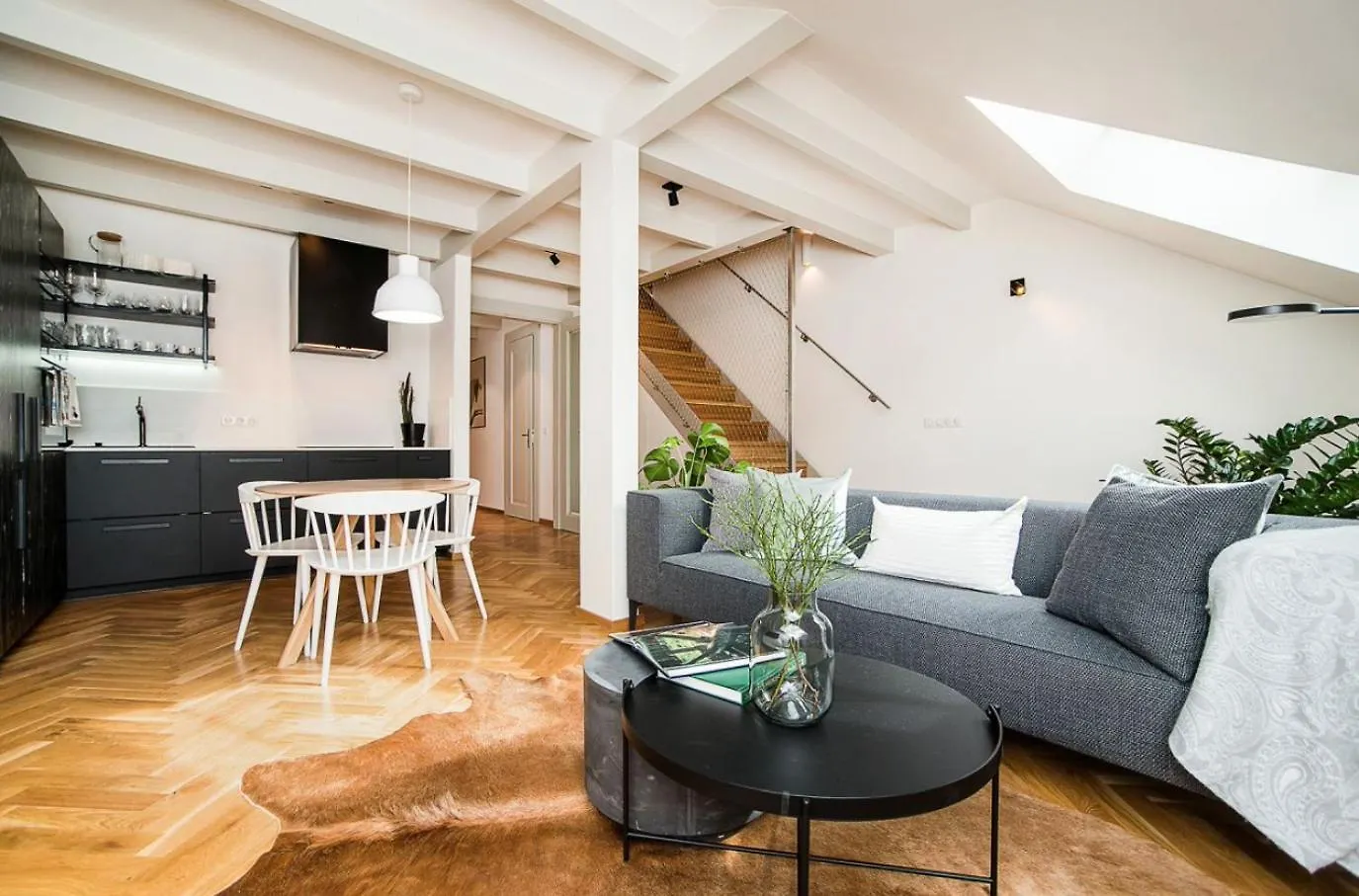 Large And Modern Apartment In The Heart Of Prague 0*,