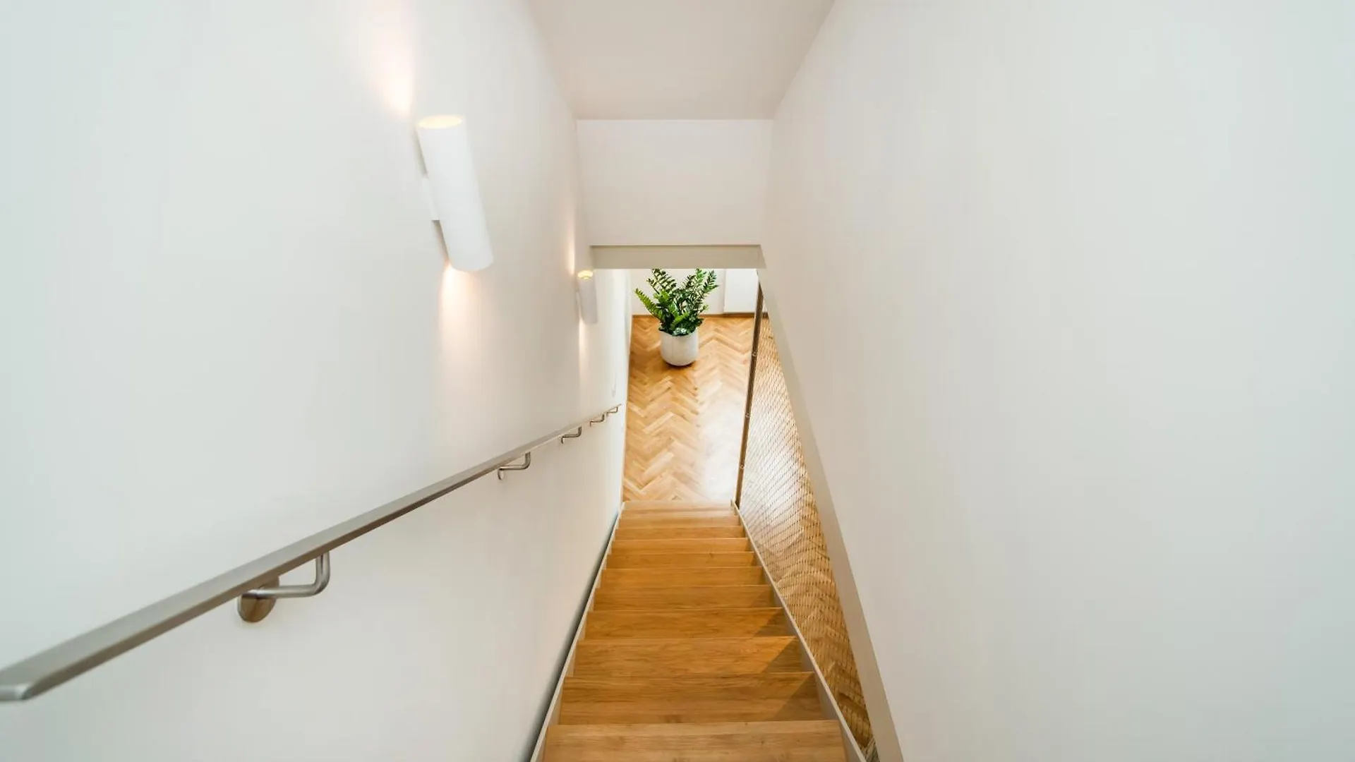 Large And Modern Apartment In The Heart Of Prague