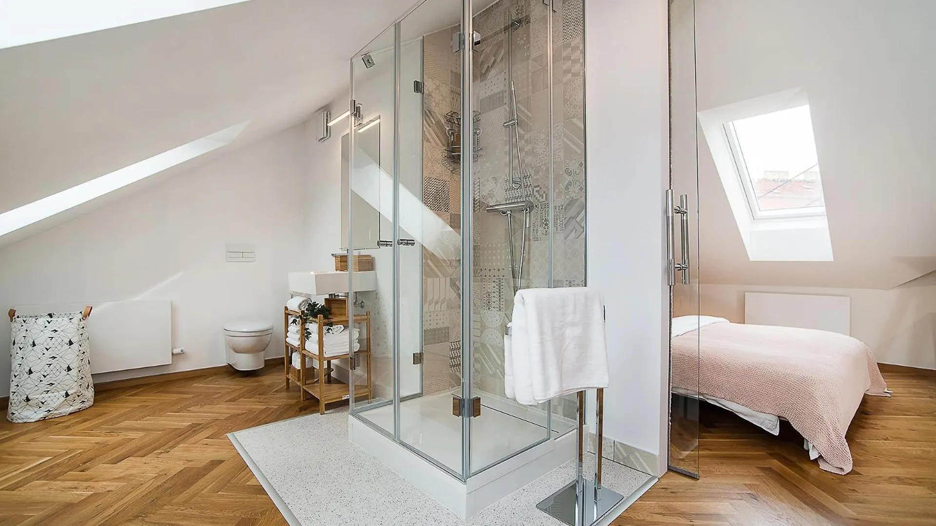 Large And Modern Apartment In The Heart Of Prague